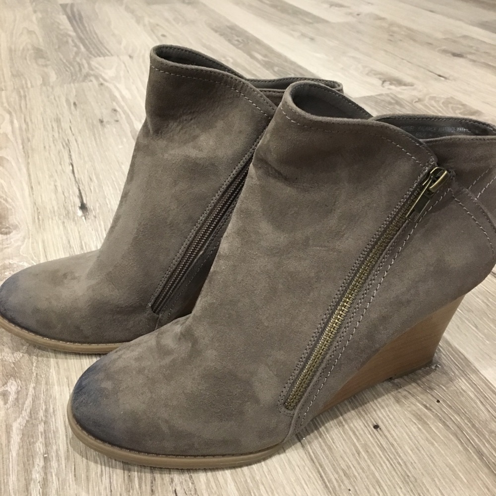 Beautiful Wedge Ankle Booties